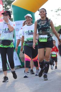 BIB: 1914
                            <button type="button" onclick="openModal(3653833)" class="btn btn-primary btn-sm float-right btn-popup" data-toggle="modal" data-target=".modal-high-quality">
                        <i class="fas fa-shopping-cart"></i> Add to Cart
                    </button>
                                            <button type="button" onclick="isThisMe(3653833, true)" class="btn btn-success btn-sm float-right btn-popup btn-isme hidden" data-toggle="tooltip" data-placement="bottom" title="นี่คือรูปของคุณใช่ไหม คลิกที่นี่เพื่อเอาเข้าอัลบั้ม">
                        <i class="fas fa-plus"></i> Add to album
                    </button>
                    <button type="button" onclick="isThisMe(3653833, false)" class="btn btn-warning btn-sm float-right btn-popup btn-isnotme hidden">
                        <i class="fas fa-ban"></i> Remove from album
                    </button>